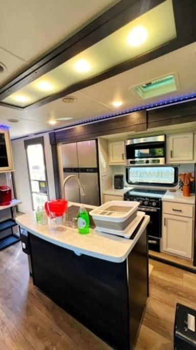 Apartament Luxury Glamping Near Idaho Event Center In Nampa Zewnętrze zdjęcie