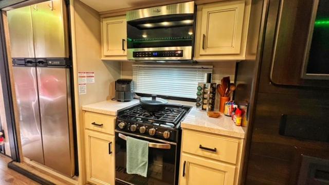 Apartament Luxury Glamping Near Idaho Event Center In Nampa Zewnętrze zdjęcie